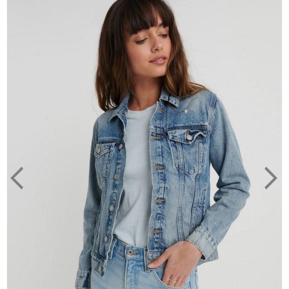 Woman’s lucky brand jean jacket Size M